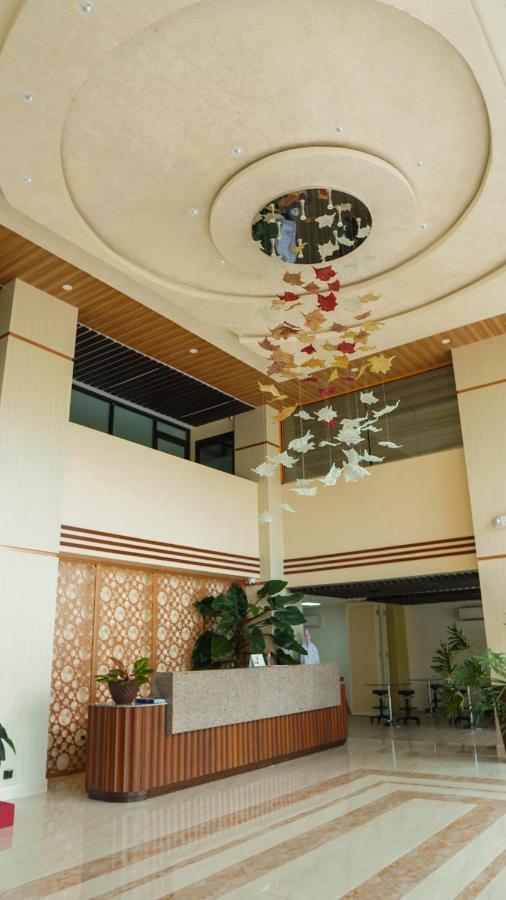 Aya Hotel & Residences Clarin  Esterno foto