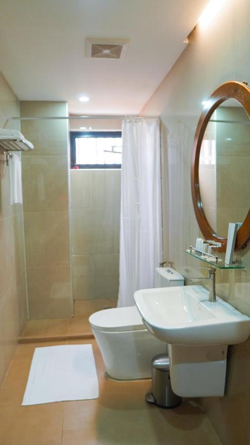 Aya Hotel & Residences Clarin  Esterno foto