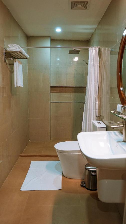 Aya Hotel & Residences Clarin  Esterno foto