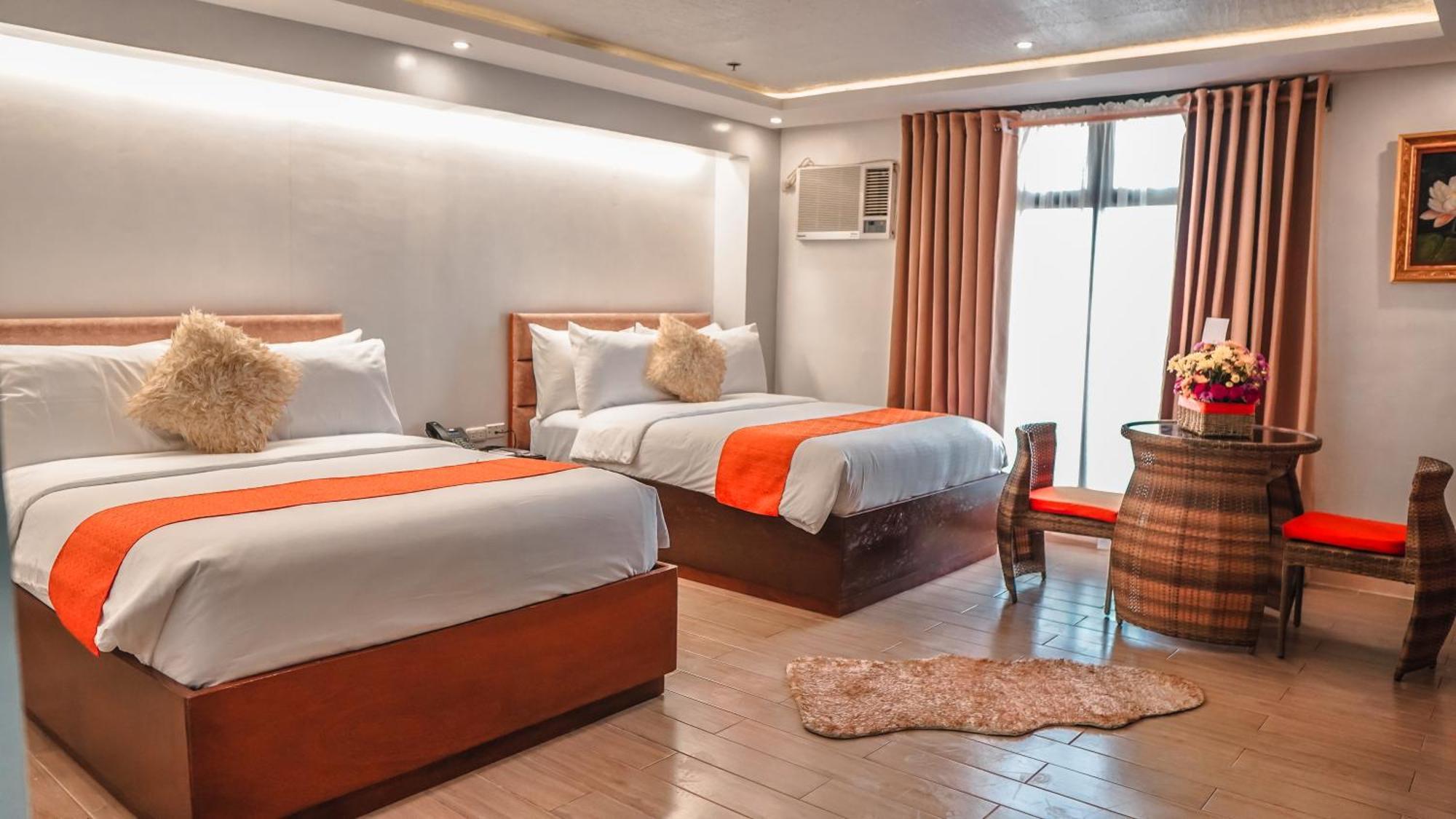Aya Hotel & Residences Clarin  Esterno foto