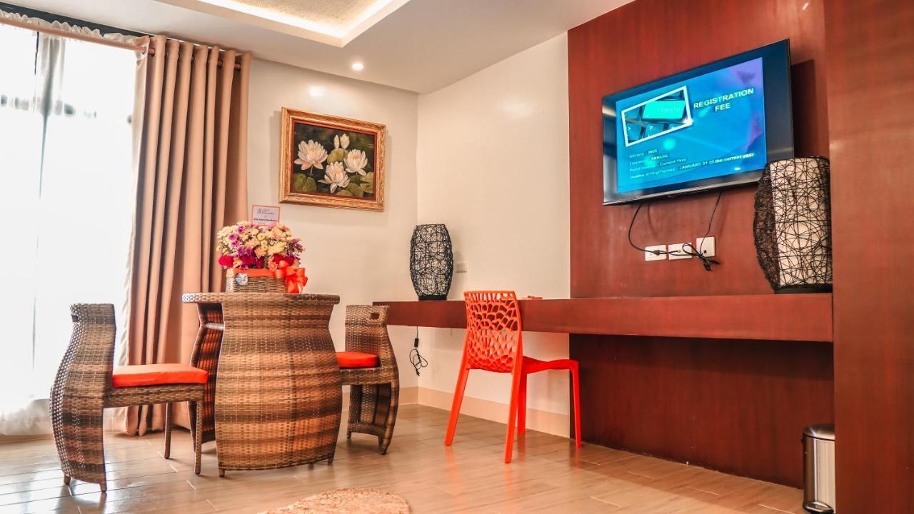 Aya Hotel & Residences Clarin  Esterno foto