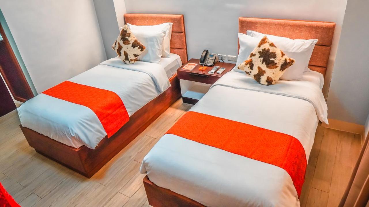 Aya Hotel & Residences Clarin  Esterno foto